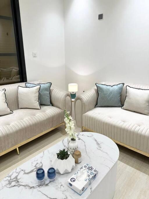 Hittin Luxurious 5 Minutes To Boulevard حطين المميزة 5 دقائق للبوليفارد Riyadh