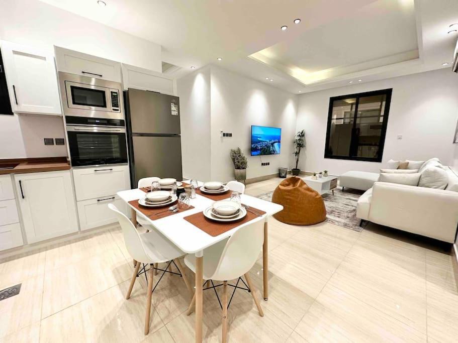 Hittin Luxurious 5 Minutes To Boulevard حطين المميزة 5 دقائق للبوليفارد Riyadh